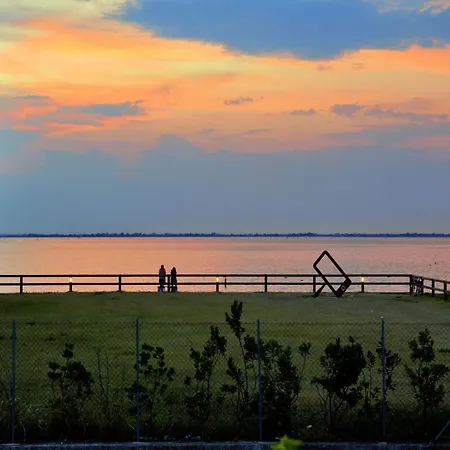 Willa Private Fenced Garden House At 300mt From Lignano Pineta