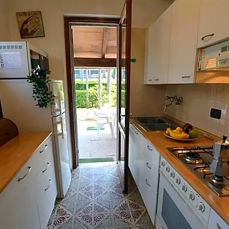 Private Fenced Garden House At 300mt From Lignano Pineta Villa